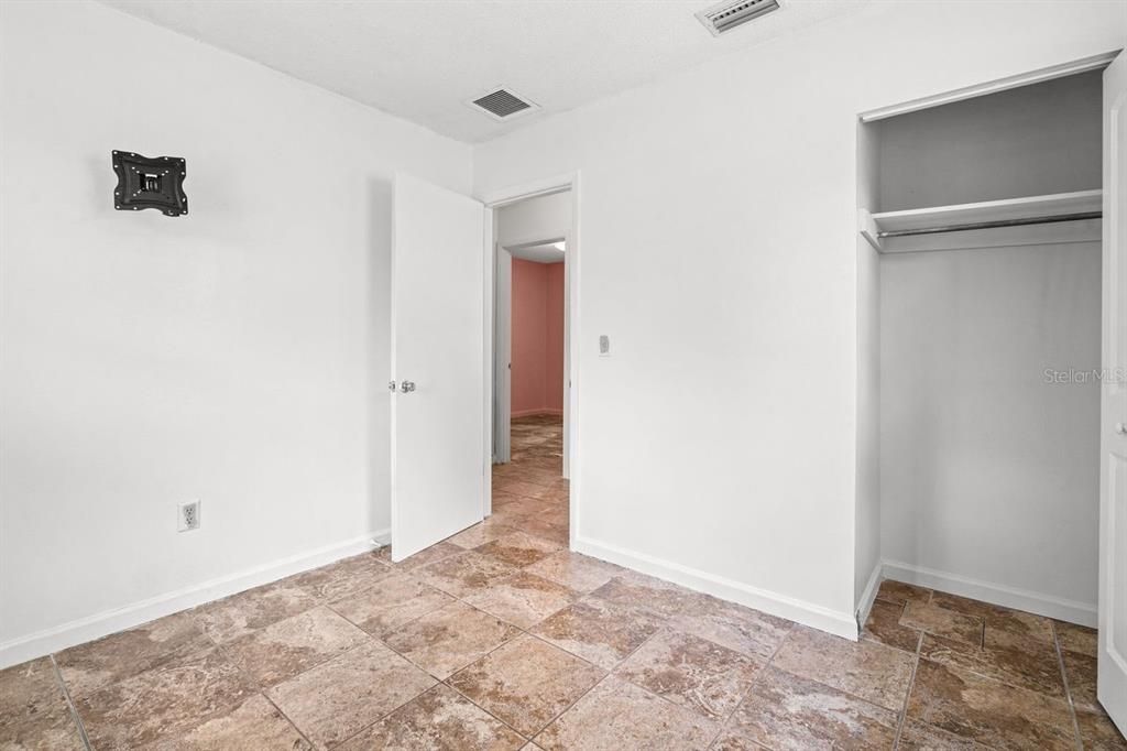 待售: $195,000 (3 贝兹, 1 浴室, 1209 平方英尺)