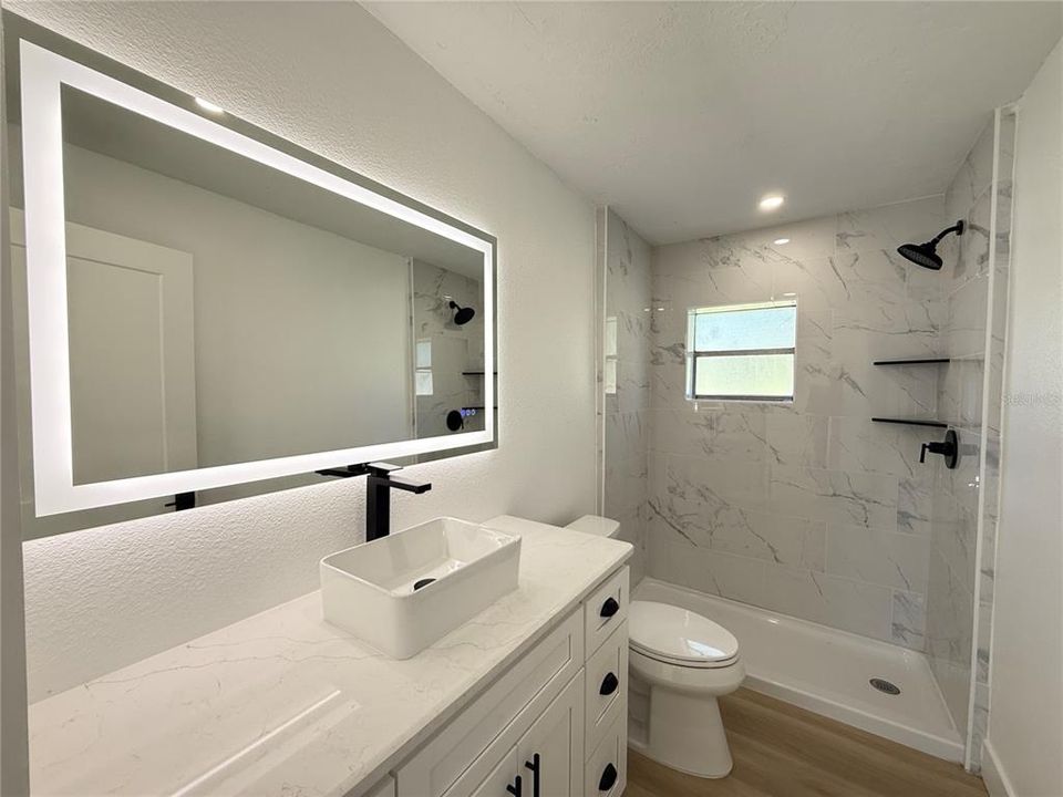 Под контрактом: $229,900 (3 спален, 1 ванн, 910 Квадратных фут)