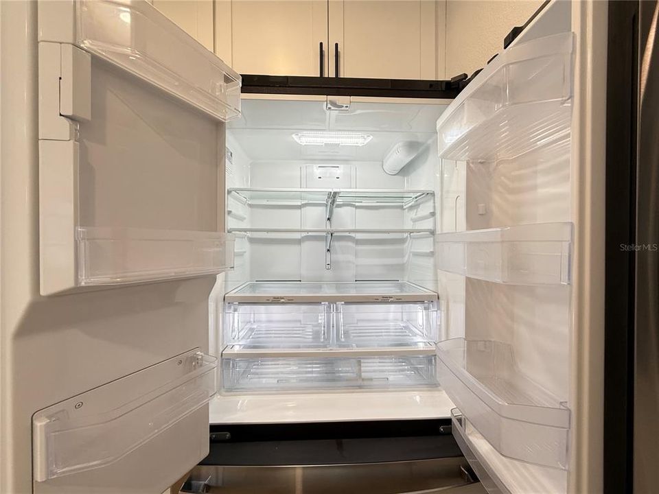 Под контрактом: $229,900 (3 спален, 1 ванн, 910 Квадратных фут)