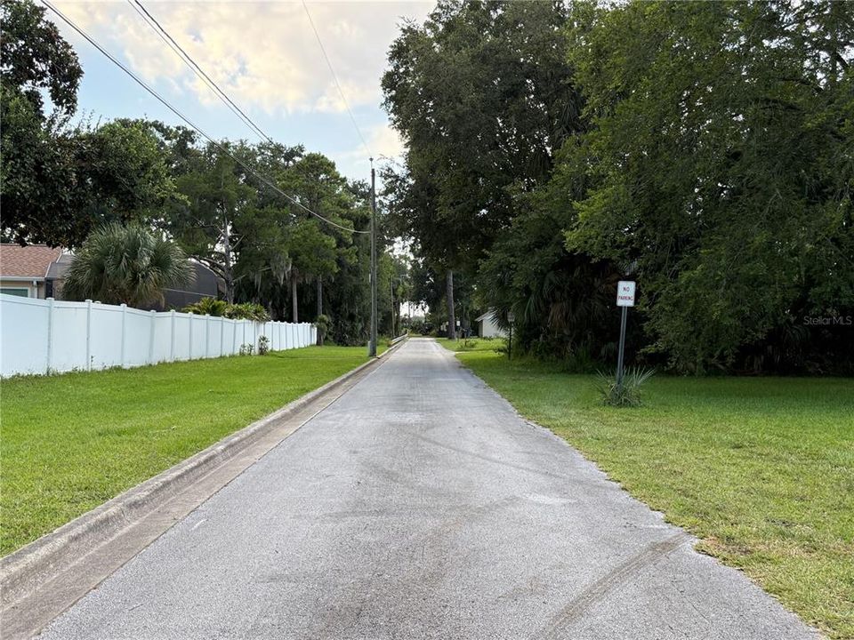 Под контрактом: $229,900 (3 спален, 1 ванн, 910 Квадратных фут)