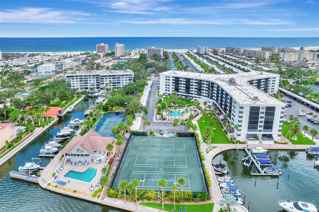 На продажу: $455,000 (1 спален, 1 ванн, 751 Квадратных фут)