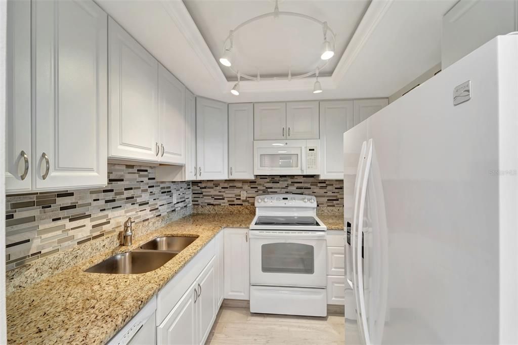 На продажу: $455,000 (1 спален, 1 ванн, 751 Квадратных фут)