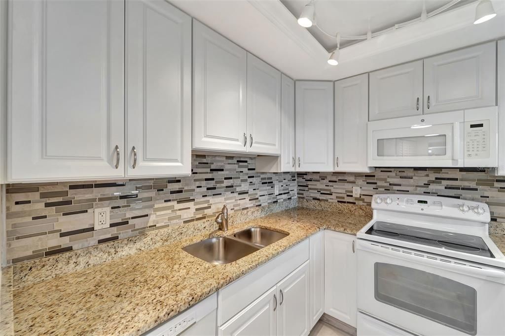 На продажу: $455,000 (1 спален, 1 ванн, 751 Квадратных фут)