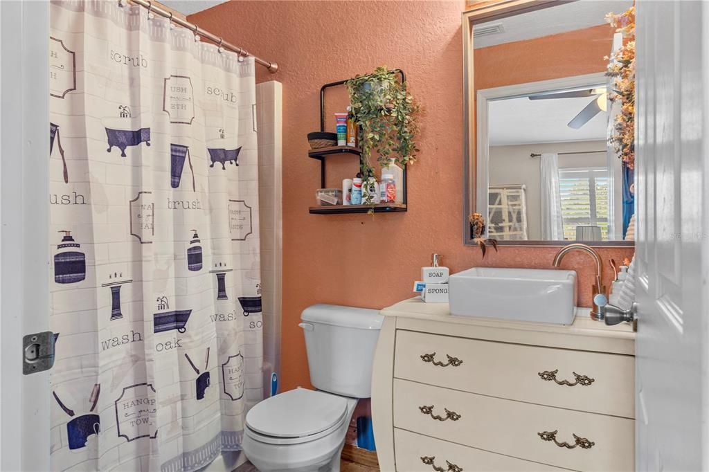 For Sale: $335,000 (3 beds, 2 baths, 1362 Square Feet)