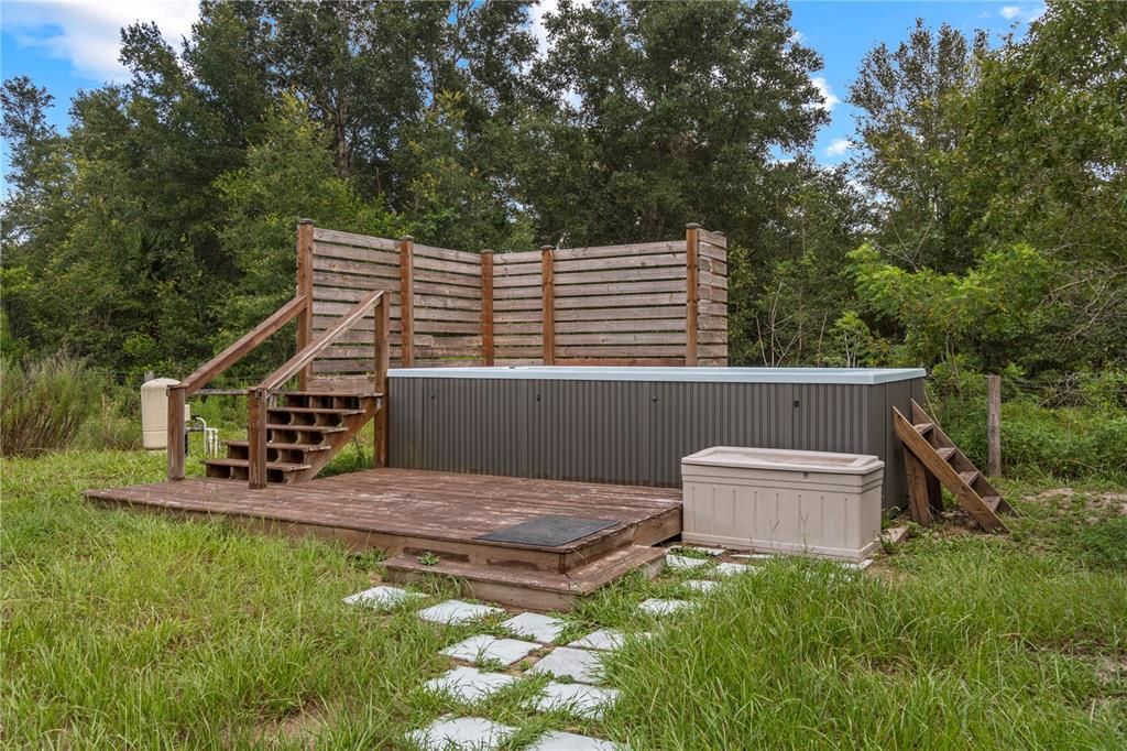 For Sale: $335,000 (3 beds, 2 baths, 1362 Square Feet)