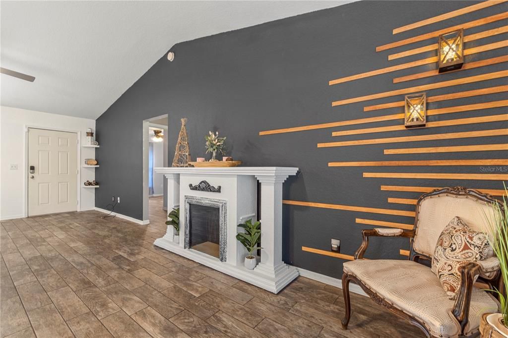 For Sale: $335,000 (3 beds, 2 baths, 1362 Square Feet)