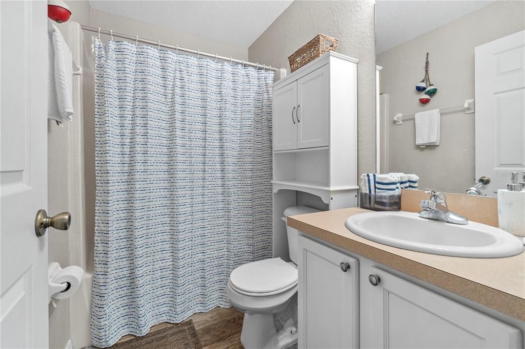 For Sale: $335,000 (3 beds, 2 baths, 1362 Square Feet)