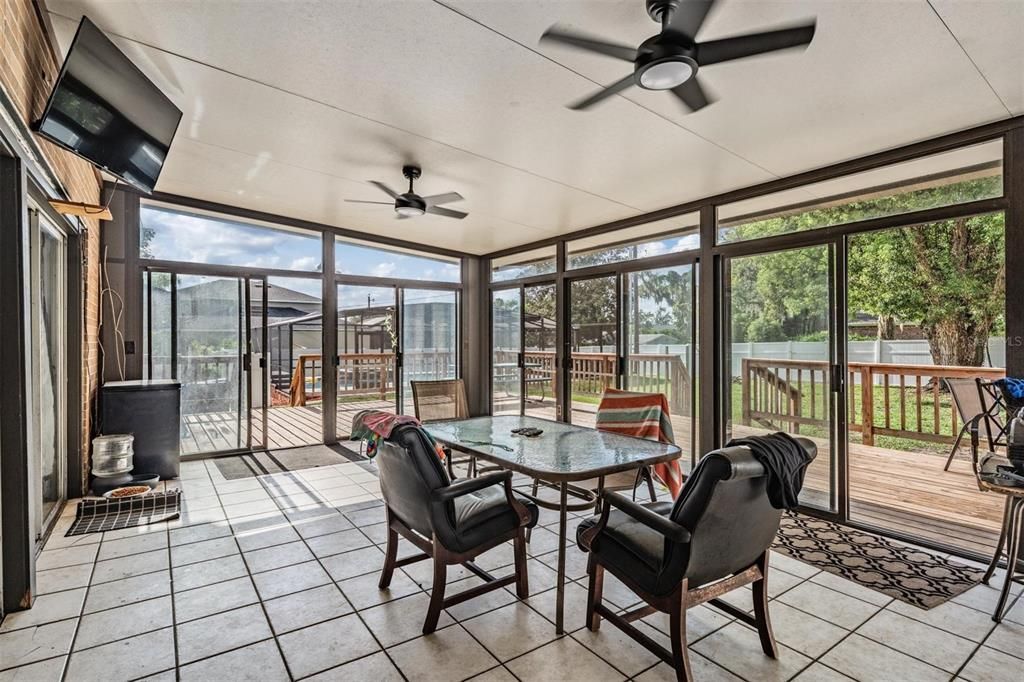 待售: $769,500 (6 贝兹, 4 浴室, 3190 平方英尺)