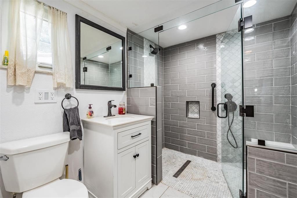 待售: $769,500 (6 贝兹, 4 浴室, 3190 平方英尺)