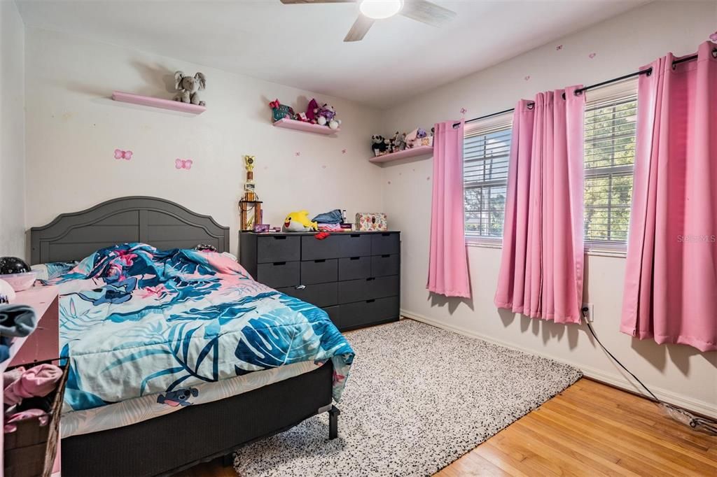 待售: $769,500 (6 贝兹, 4 浴室, 3190 平方英尺)