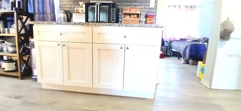For Sale: $264,900 (3 beds, 2 baths, 1174 Square Feet)