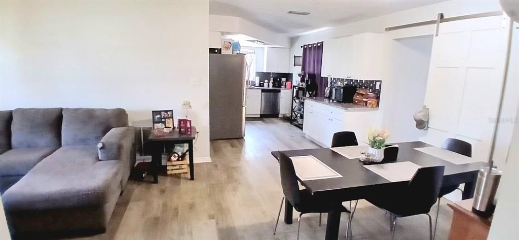 For Sale: $264,900 (3 beds, 2 baths, 1174 Square Feet)