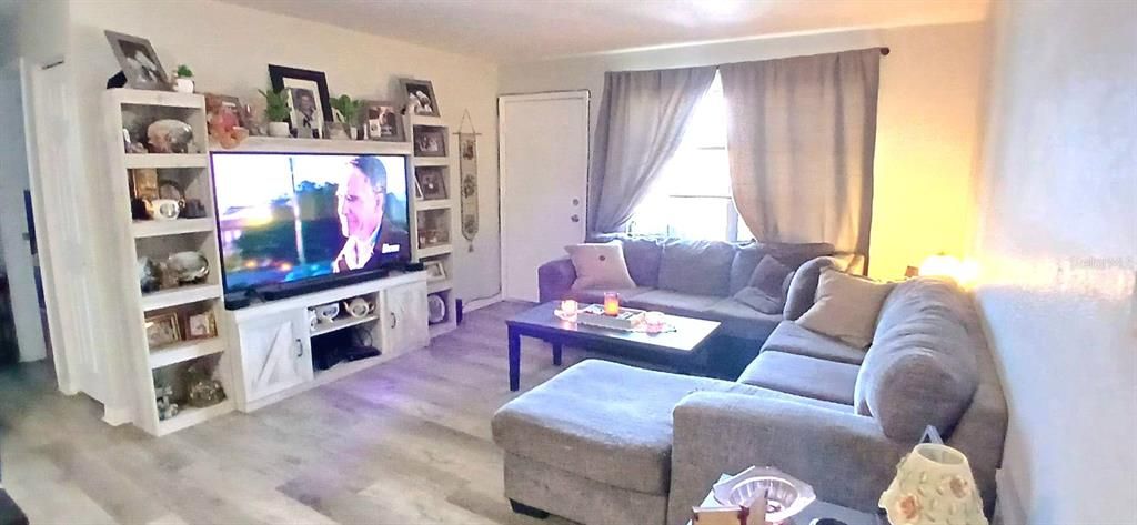 For Sale: $264,900 (3 beds, 2 baths, 1174 Square Feet)