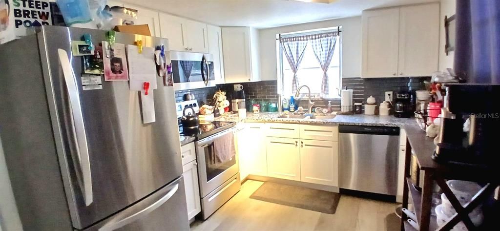 For Sale: $264,900 (3 beds, 2 baths, 1174 Square Feet)