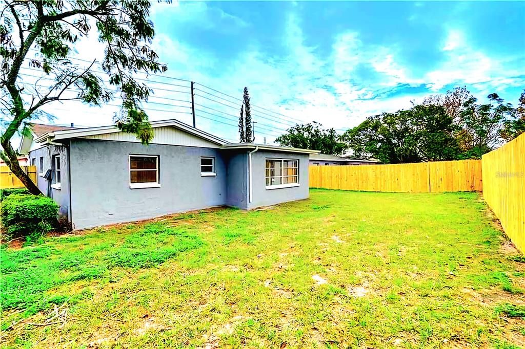 For Sale: $264,900 (3 beds, 2 baths, 1174 Square Feet)
