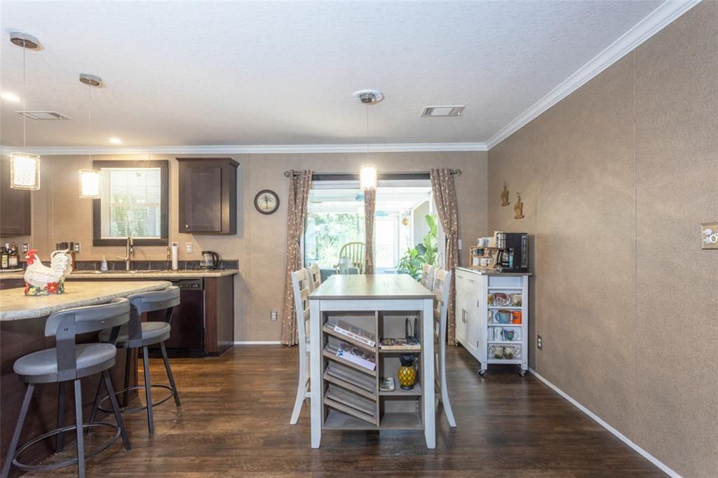 En Venta: $320,000 (5 camas, 3 baños, 2160 Pies cuadrados)