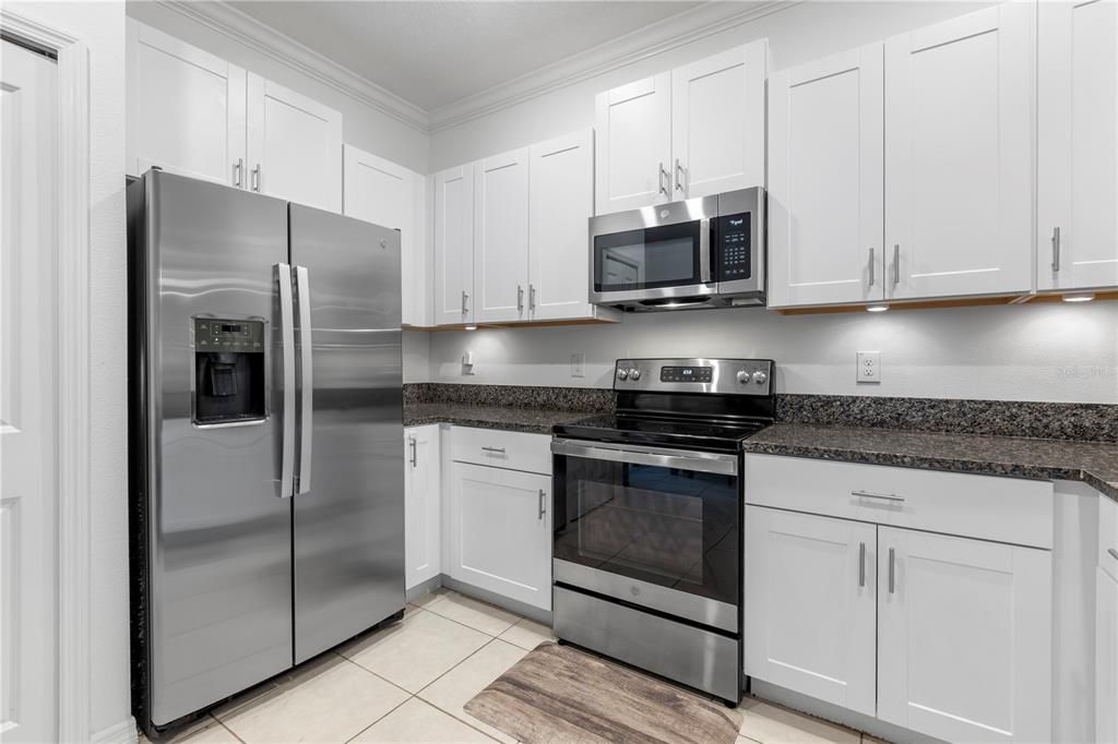 На продажу: $275,000 (3 спален, 2 ванн, 1634 Квадратных фут)