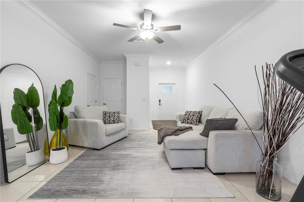 На продажу: $275,000 (3 спален, 2 ванн, 1634 Квадратных фут)