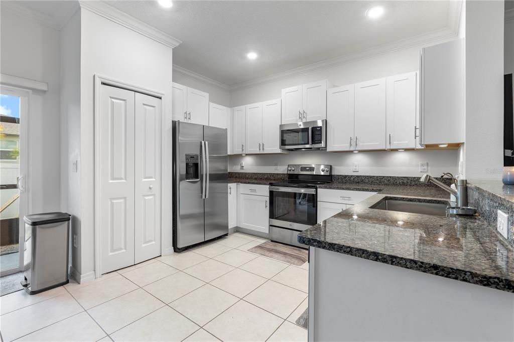 На продажу: $275,000 (3 спален, 2 ванн, 1634 Квадратных фут)