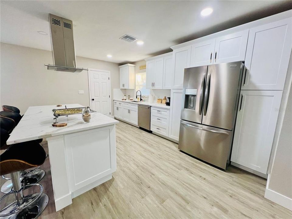For Rent: $4,975 (3 beds, 2 baths, 1596 Square Feet)