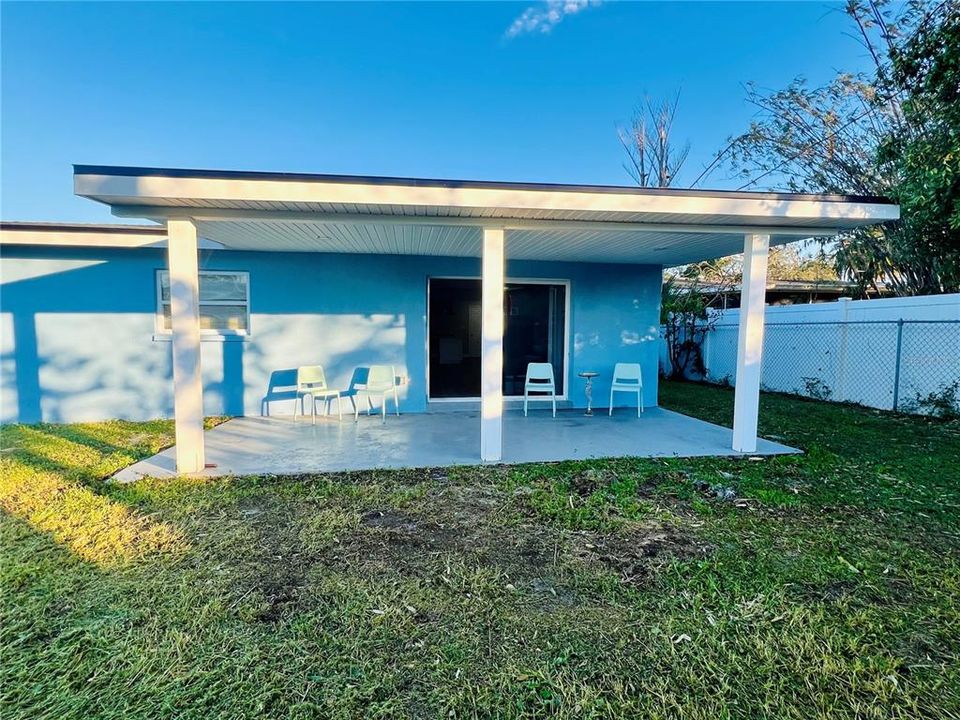 For Rent: $4,975 (3 beds, 2 baths, 1596 Square Feet)