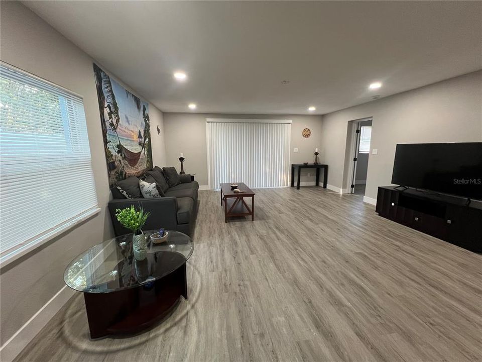 For Rent: $4,975 (3 beds, 2 baths, 1596 Square Feet)