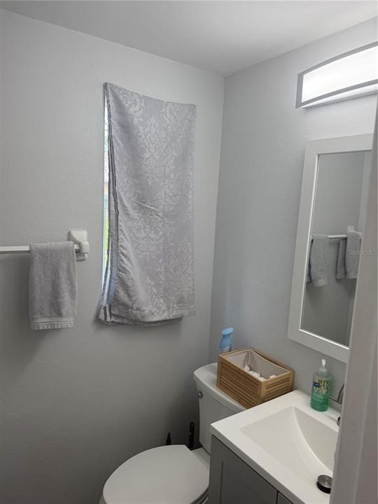 待售: $410,000 (4 贝兹, 0 浴室, 1686 平方英尺)