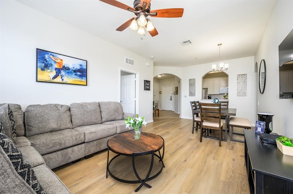 Active With Contract: $495,000 (3 beds, 2 baths, 1412 Square Feet)