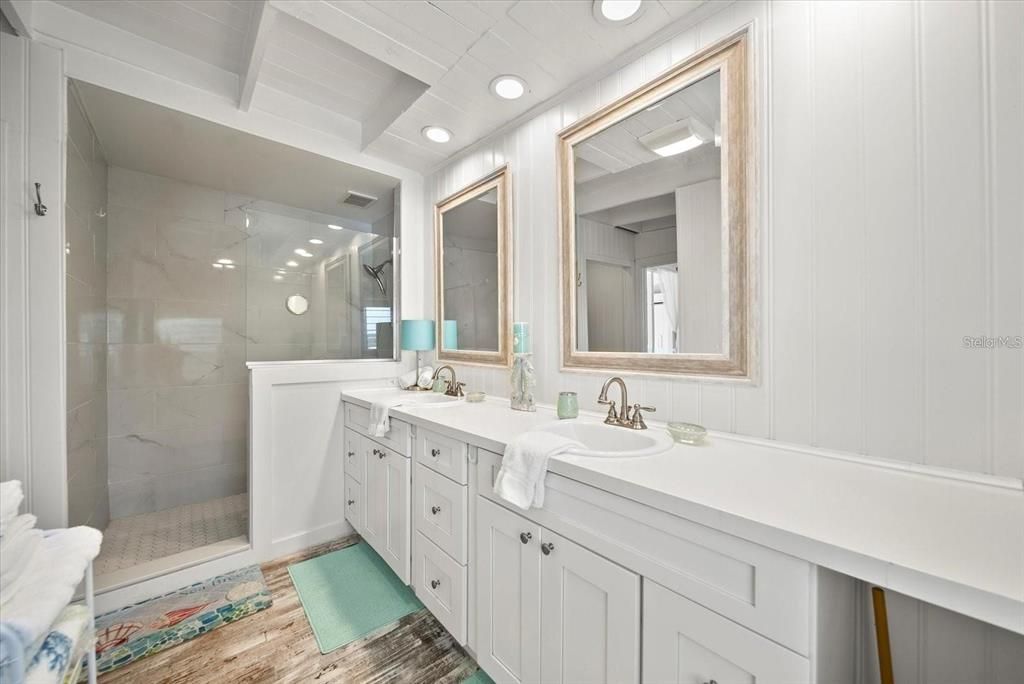 出租: $5,000 (3 贝兹, 2 浴室, 1134 平方英尺)