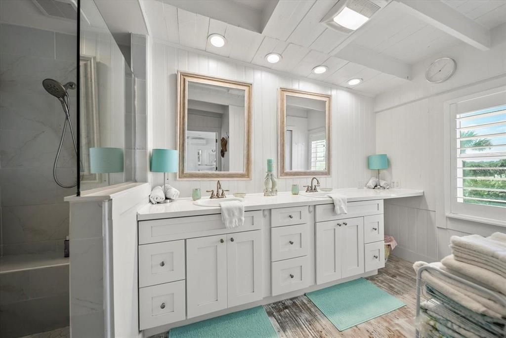 出租: $5,000 (3 贝兹, 2 浴室, 1134 平方英尺)