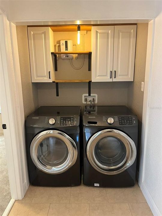 Active With Contract: $2,050 (3 beds, 2 baths, 1204 Square Feet)