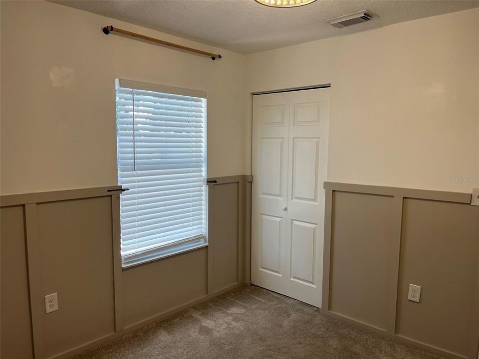 Active With Contract: $2,050 (3 beds, 2 baths, 1204 Square Feet)