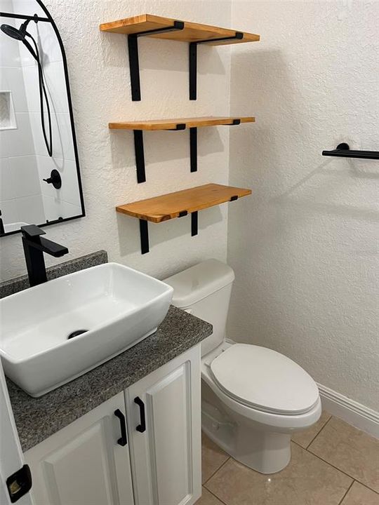 Active With Contract: $2,050 (3 beds, 2 baths, 1204 Square Feet)