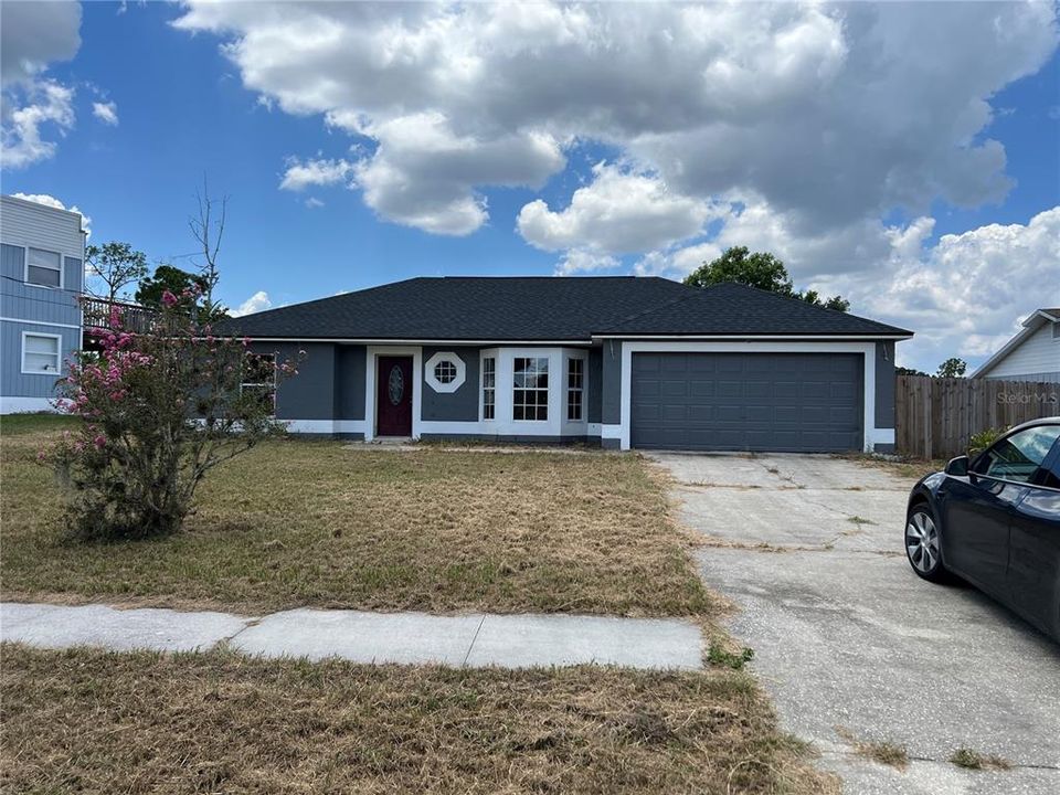 For Sale: $260,000 (3 beds, 2 baths, 1636 Square Feet)