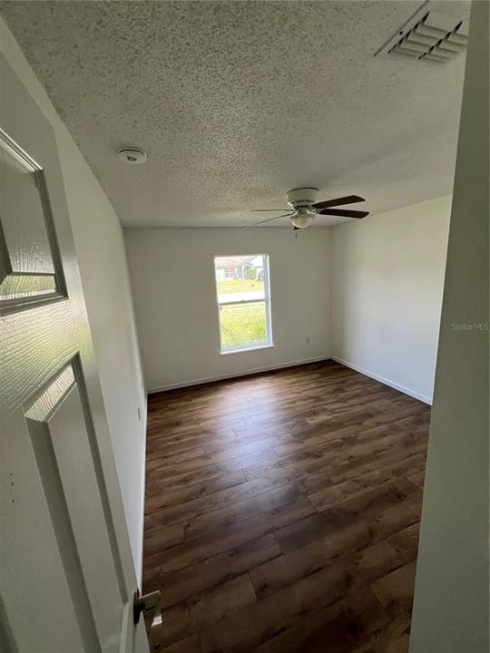 For Sale: $260,000 (3 beds, 2 baths, 1636 Square Feet)