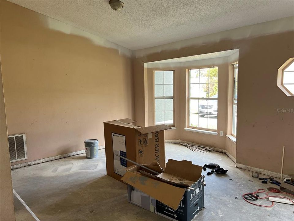 For Sale: $260,000 (3 beds, 2 baths, 1636 Square Feet)