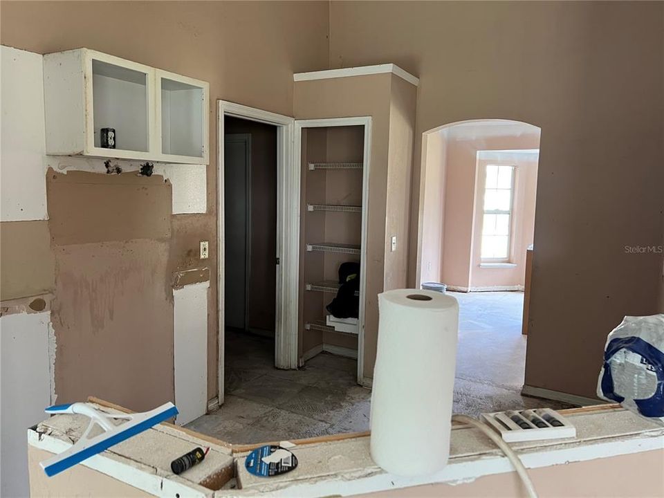 For Sale: $260,000 (3 beds, 2 baths, 1636 Square Feet)