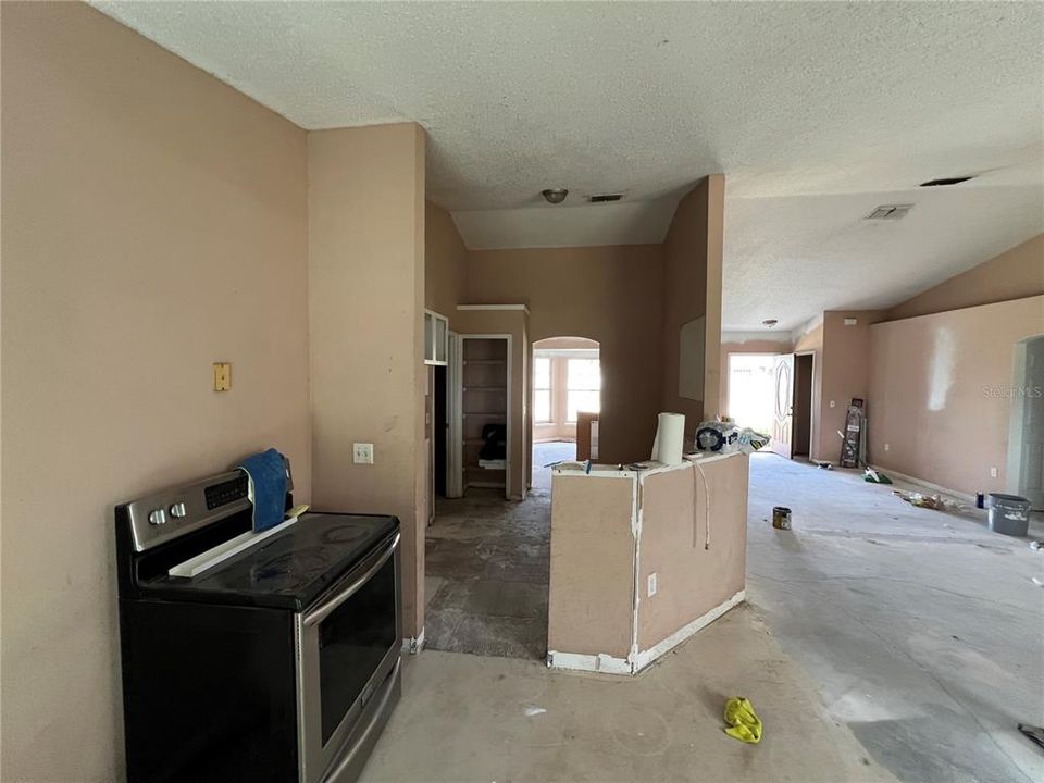 For Sale: $260,000 (3 beds, 2 baths, 1636 Square Feet)