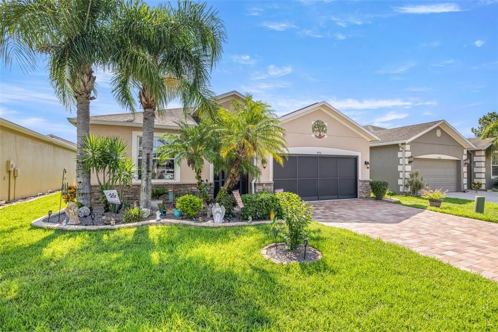 For Sale: $350,000 (3 beds, 2 baths, 1670 Square Feet)
