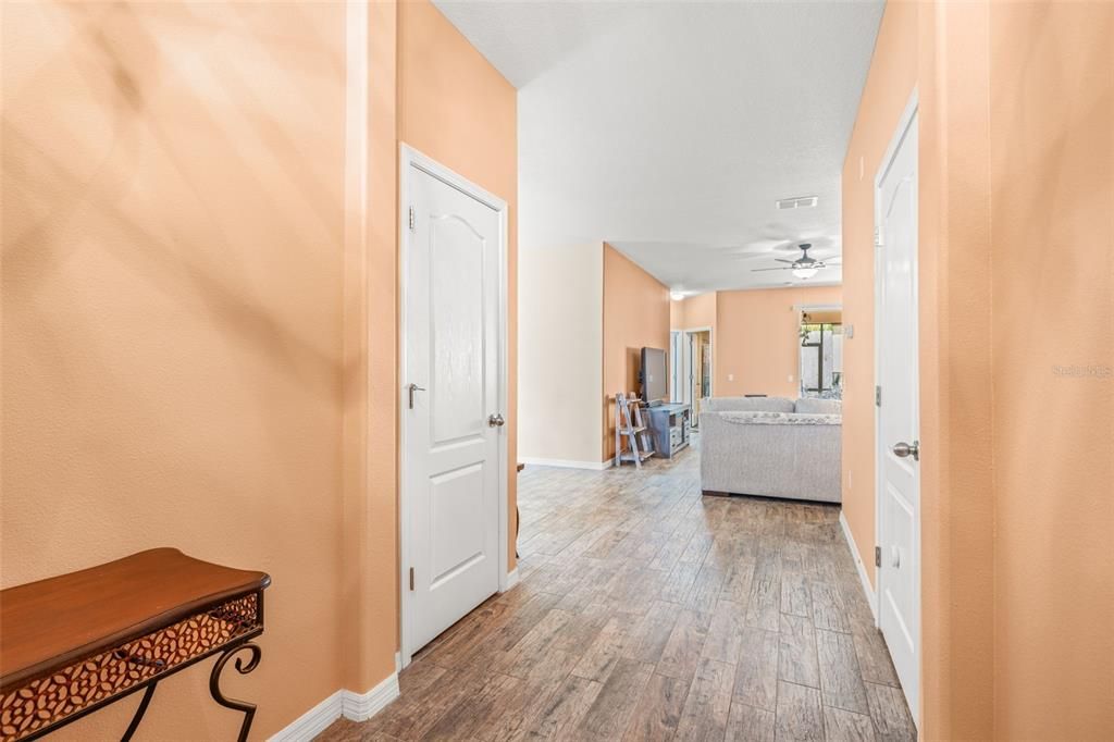 For Sale: $350,000 (3 beds, 2 baths, 1670 Square Feet)