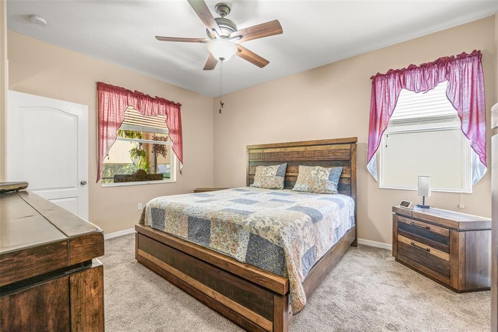 For Sale: $350,000 (3 beds, 2 baths, 1670 Square Feet)