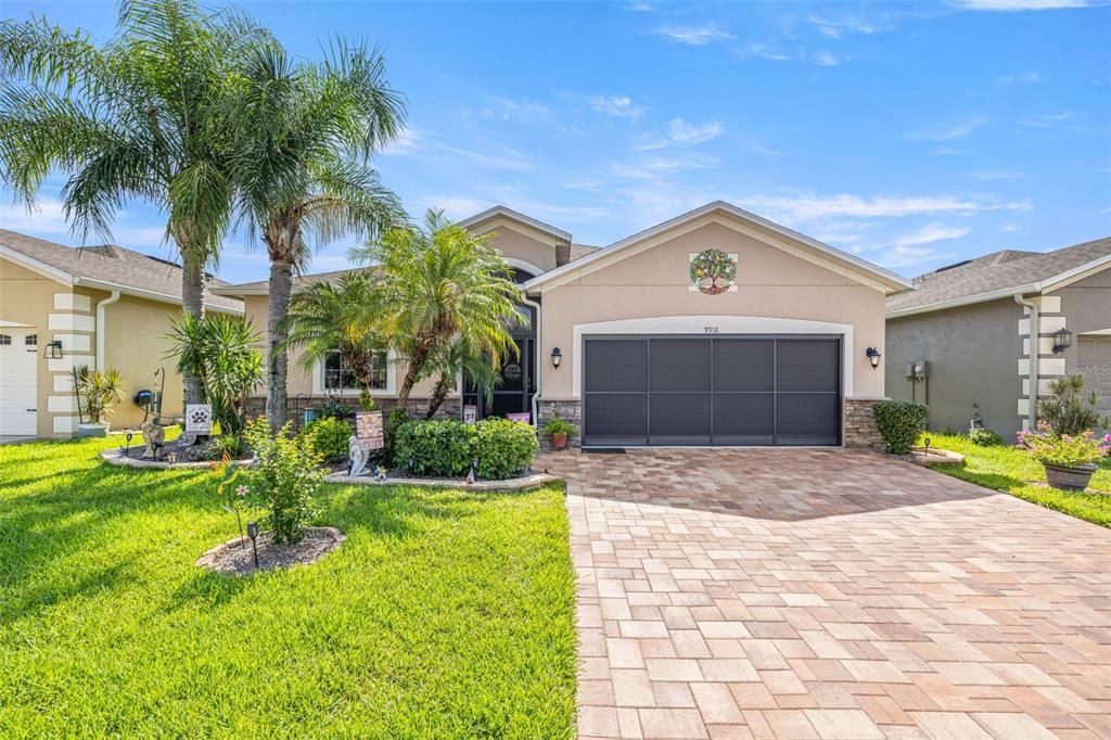 For Sale: $350,000 (3 beds, 2 baths, 1670 Square Feet)