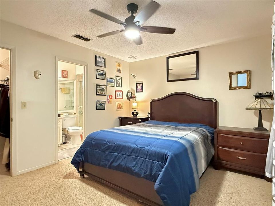 待售: $152,500 (2 贝兹, 2 浴室, 972 平方英尺)