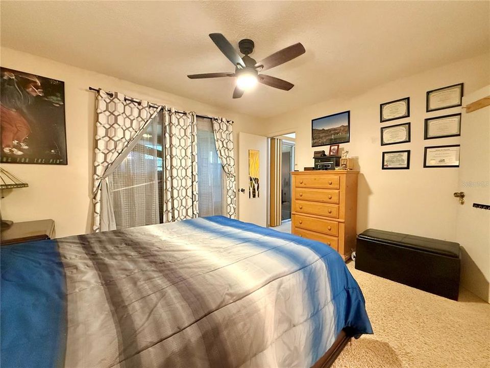 待售: $152,500 (2 贝兹, 2 浴室, 972 平方英尺)