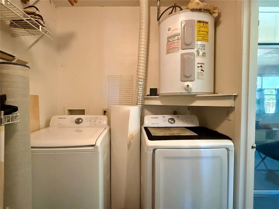 待售: $152,500 (2 贝兹, 2 浴室, 972 平方英尺)