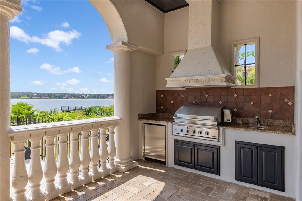 For Sale: $1,995,900 (4 beds, 5 baths, 4319 Square Feet)