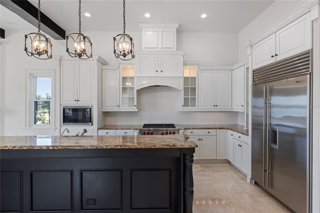 For Sale: $1,995,900 (4 beds, 5 baths, 4319 Square Feet)