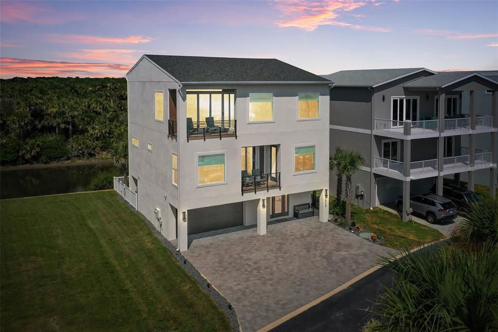 En Venta: $1,699,900 (5 camas, 4 baños, 2960 Pies cuadrados)