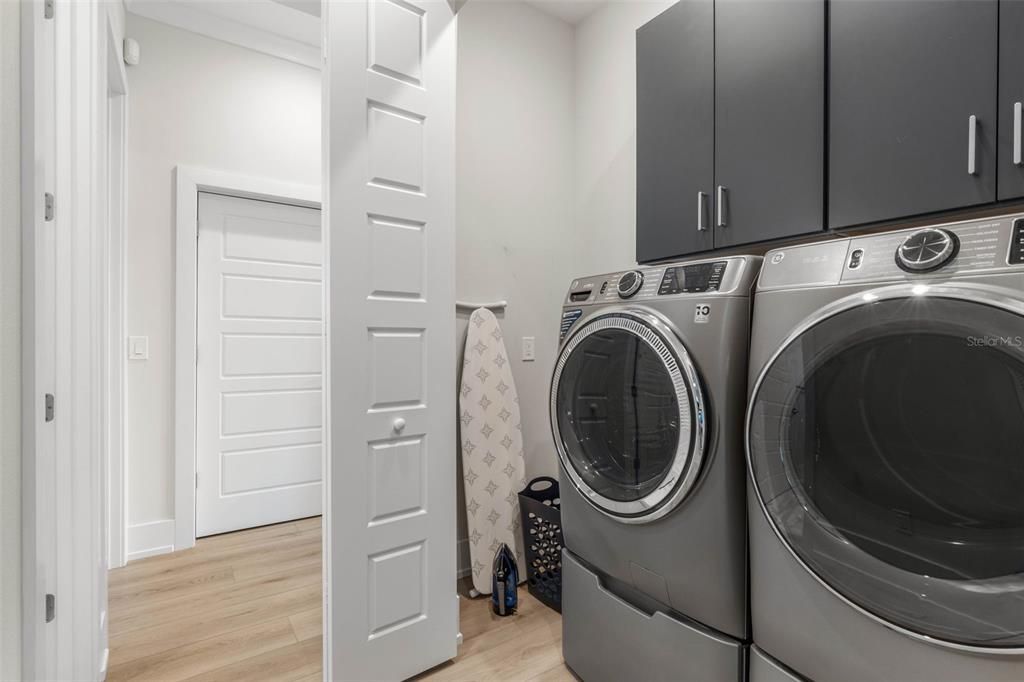 En Venta: $1,699,900 (5 camas, 4 baños, 2960 Pies cuadrados)