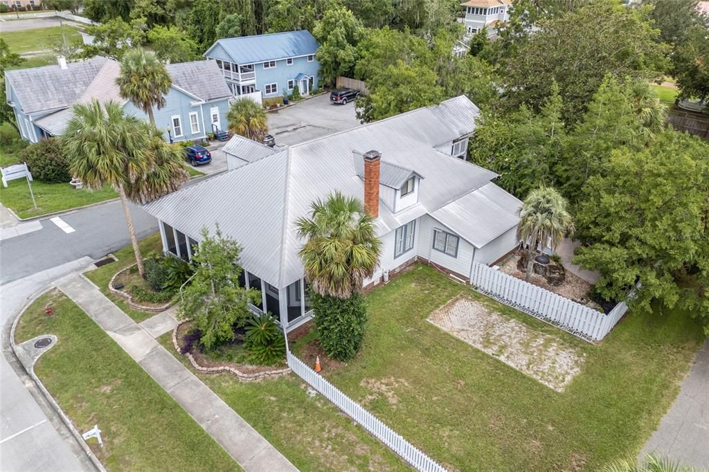 Active With Contract: $374,000 (4 beds, 3 baths, 3556 Square Feet)